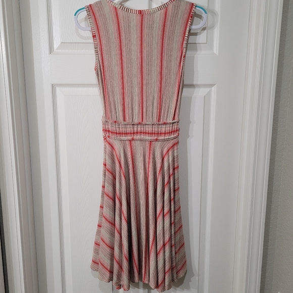 MAX STUDIO | Sleeveless Surplice Midi Dress - Small - Picture 2 of 5